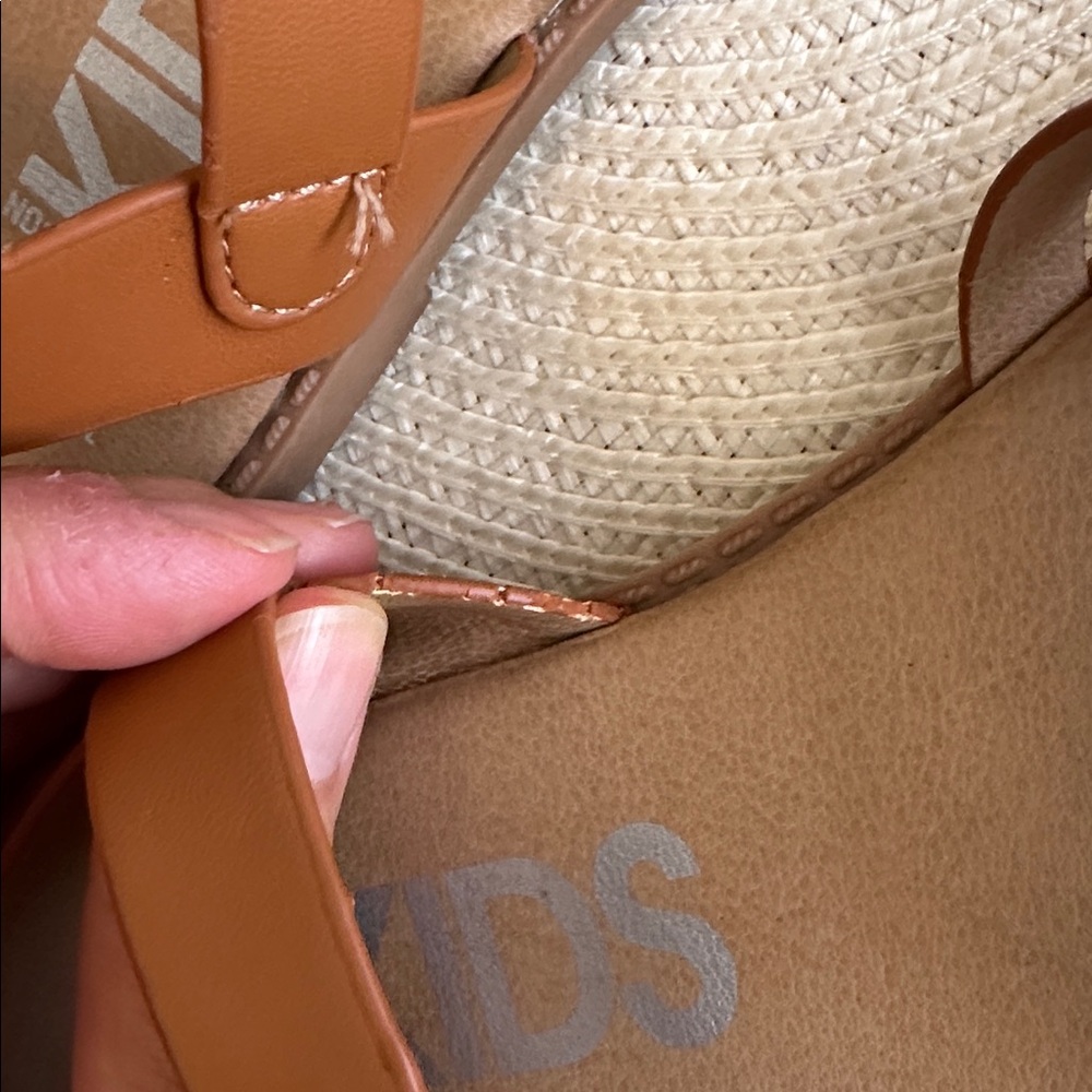 🌸Cotton On Kids Sandals🌸 - Picture 9 of 11